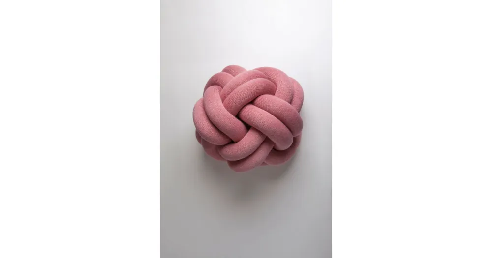 Dekorativní polštář Knot Dusty Pink Sleva