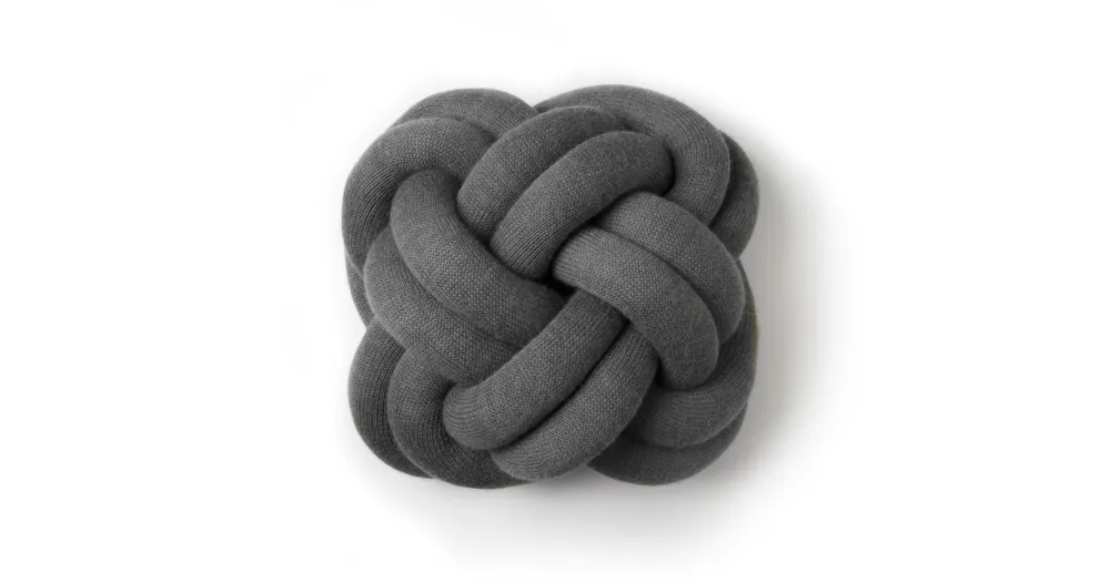 Nakupujte Hned Dekoračný vankúš Knot Grey
