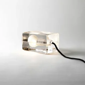 Zlevněný Dizajnová stolová lampa Block