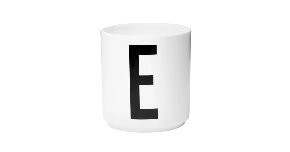 Víkendová Akce Porcelánový hrnček Letter E