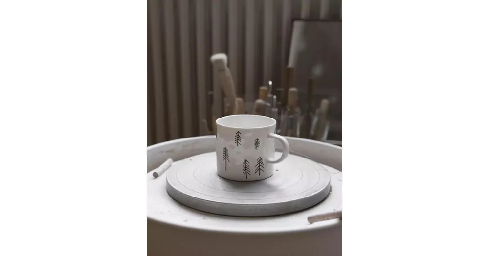 Dokud Zásoby Vydrží Porcelánový hrnek Tall By Kajsa Cramer 300 ml