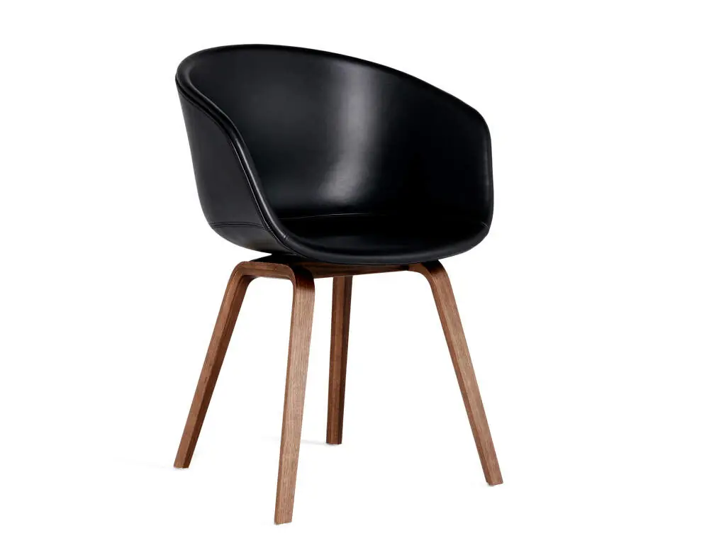 Židle AAC 23 Lacquered Walnut Veneer, Sense Black Oblíbený