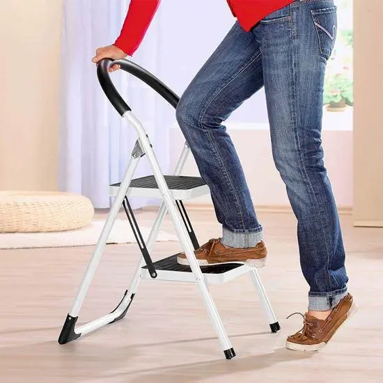 Skládací kovové schůdky 2 stupně 83 cm Novinka