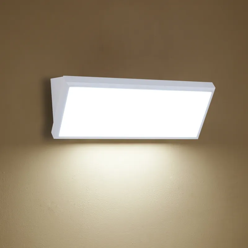 Jen Po Omezenou Doba Brilagi - LED Venkovní nástěnné svítidlo TRIANGLE LED/42W/230V 45 cm bílá IP65